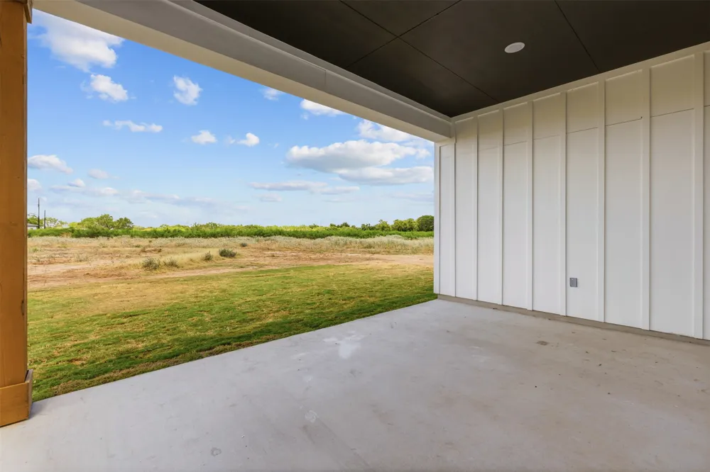 1550 Barth Rd Dale, TX 78616