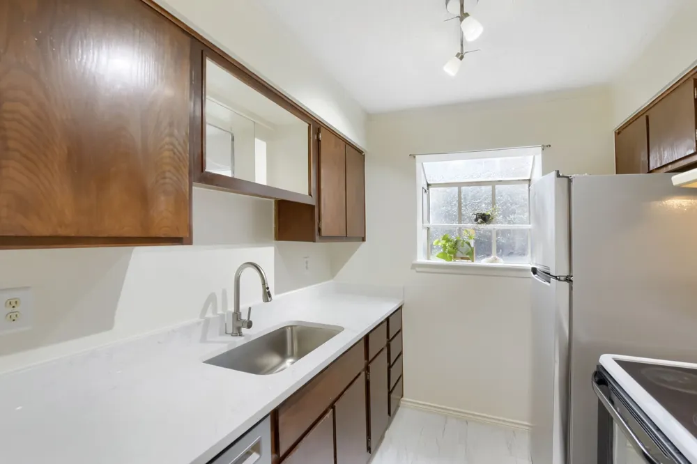 6903 Deatonhill Drive #20 Austin, TX 78745