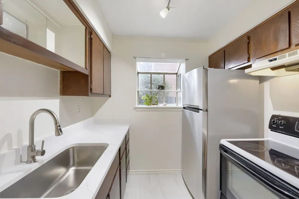 6903 Deatonhill Drive #20 Austin, TX 78745