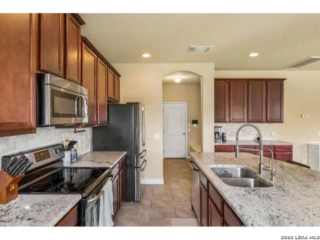 2727 WHEATFIELD WAY New Braunfels, TX 78130