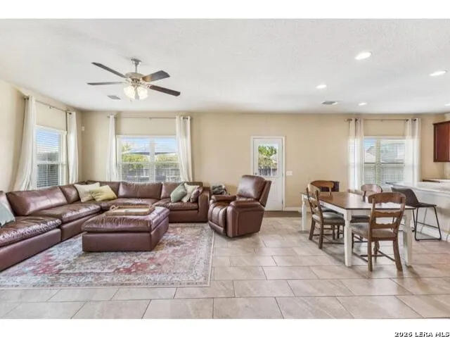 2727 WHEATFIELD WAY New Braunfels, TX 78130