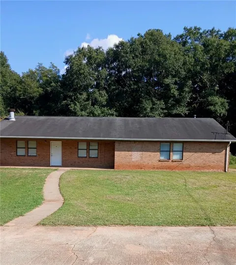 200 Tanglewood Drive #B