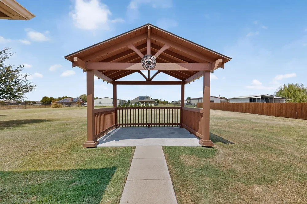 320 Brooks Drive Nevada, TX 75173