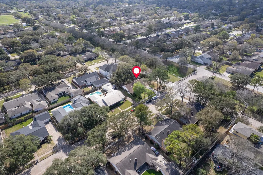 5347 Rutherglenn Drive Houston, TX 77096