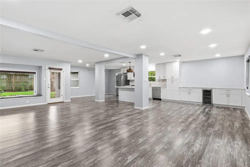 5347 Rutherglenn Drive Houston, TX 77096