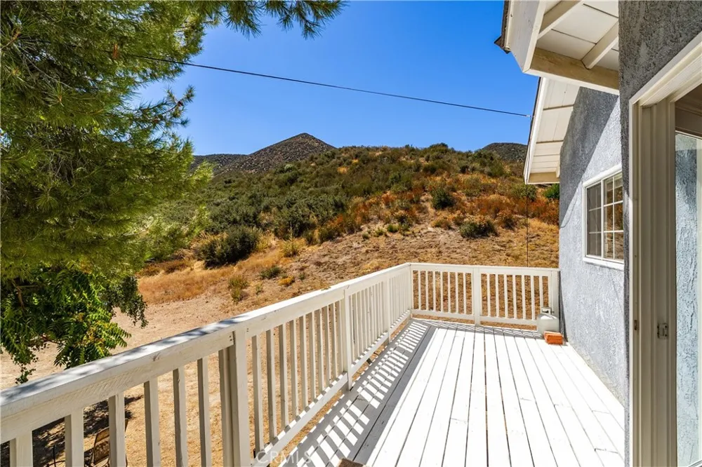28625 Bootlegger Canyon Road Acton, CA 93510