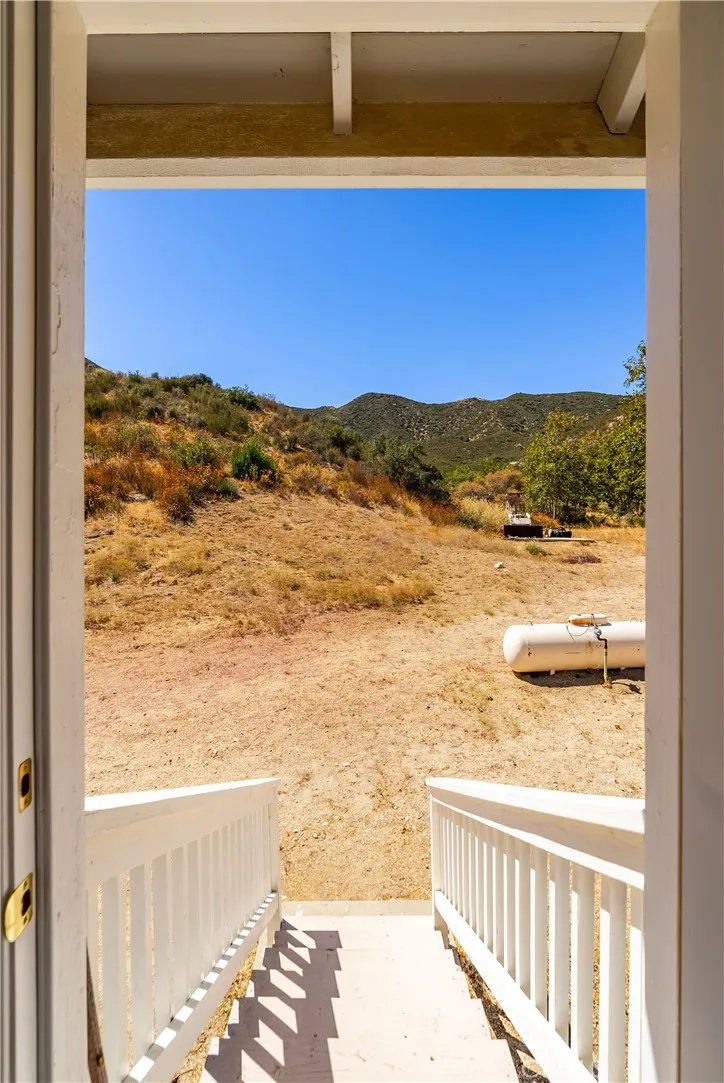 28625 Bootlegger Canyon Road Acton, CA 93510