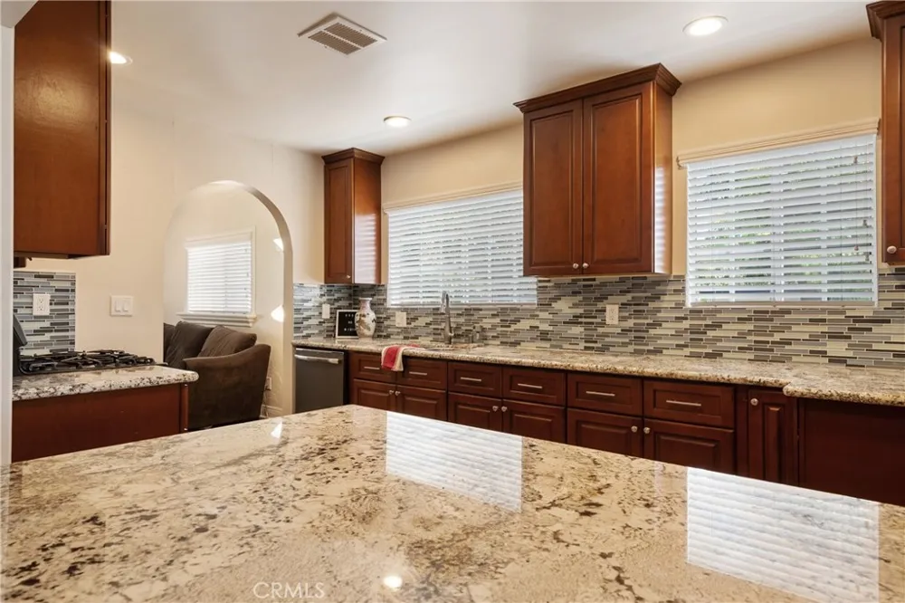 5330 Huntington S Los Angeles, CA 90032