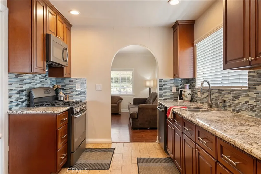 5330 Huntington S Los Angeles, CA 90032