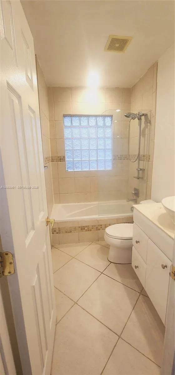 1423 Holly Heights Dr #17 Fort Lauderdale, FL 33304