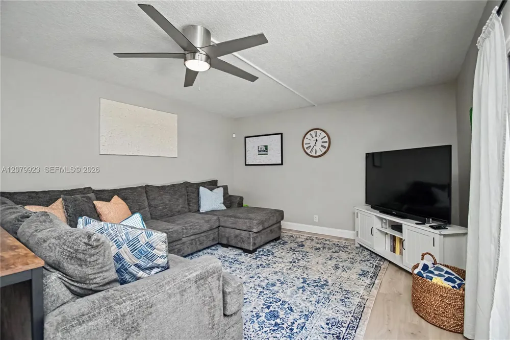 1830 San Juan Dr #23-B Delray Beach, FL 33445