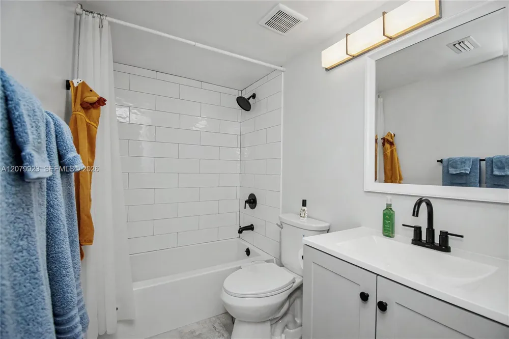 1830 San Juan Dr #23-B Delray Beach, FL 33445