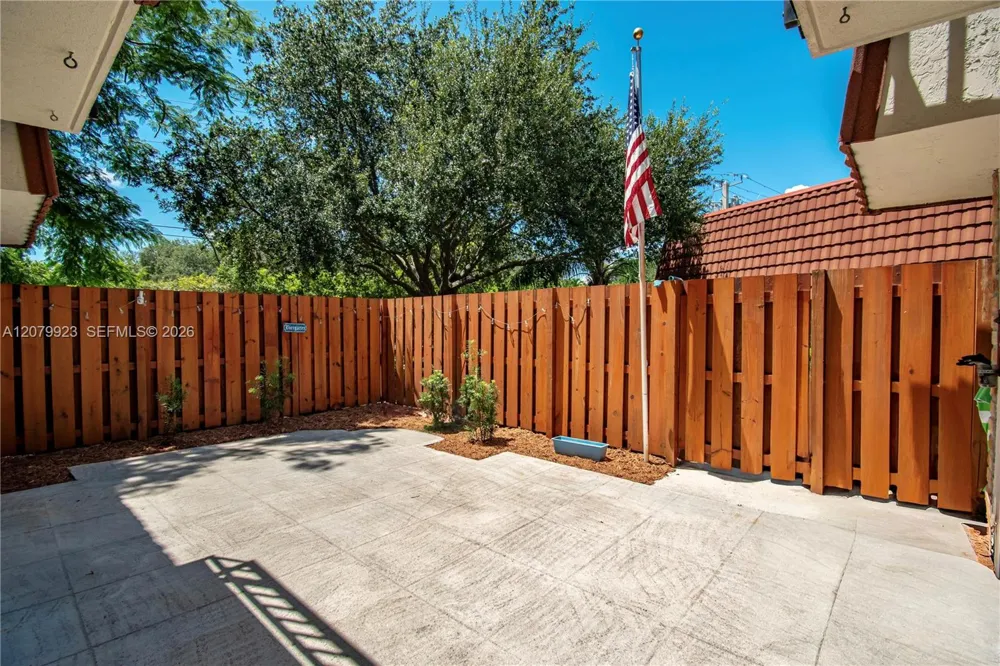 1830 San Juan Dr #23-B Delray Beach, FL 33445
