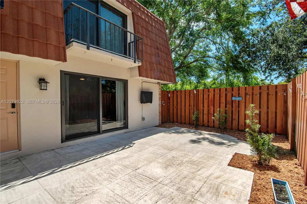 1830 San Juan Dr #23-B Delray Beach, FL 33445