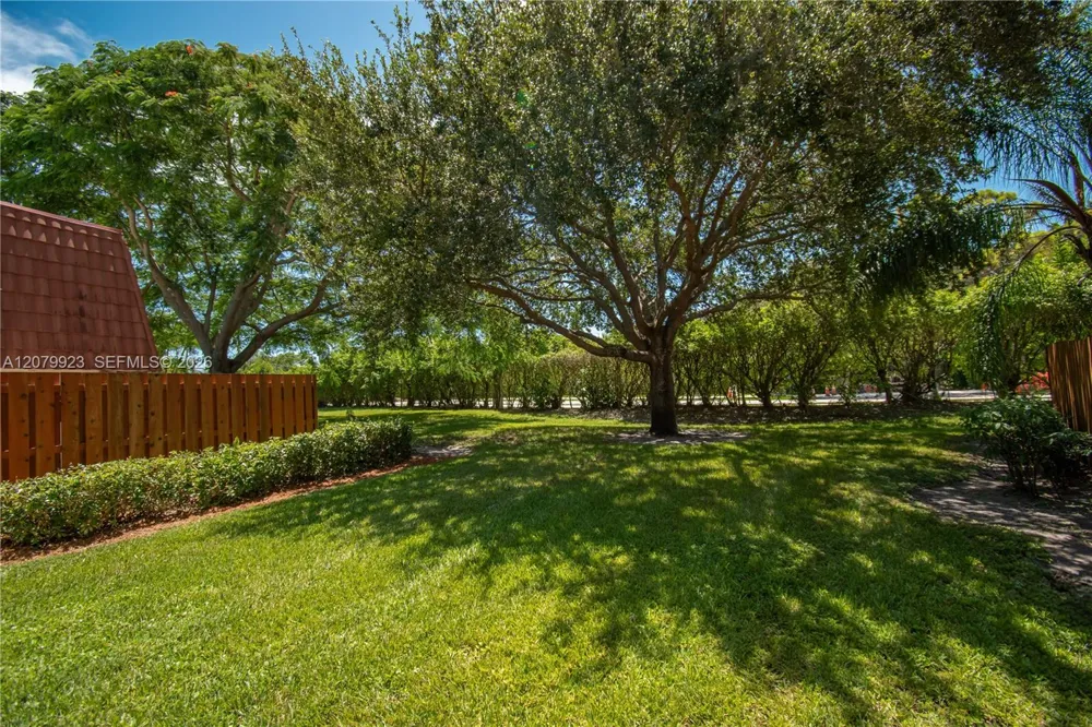 1830 San Juan Dr #23-B Delray Beach, FL 33445
