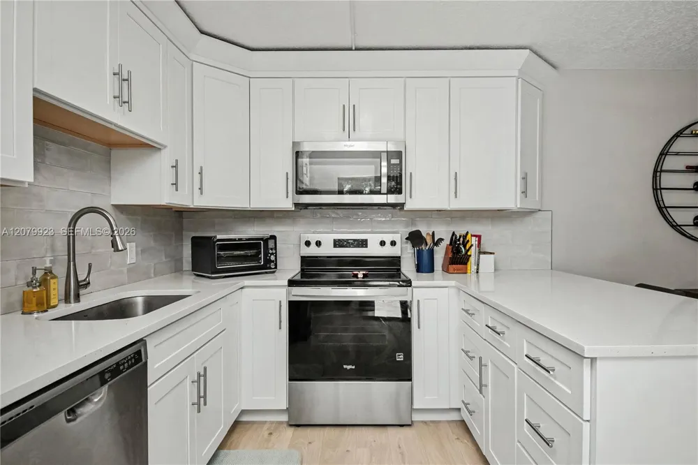 1830 San Juan Dr #23-B Delray Beach, FL 33445
