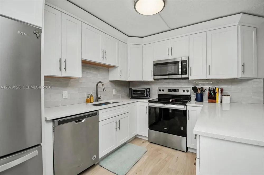 1830 San Juan Dr #23-B Delray Beach, FL 33445