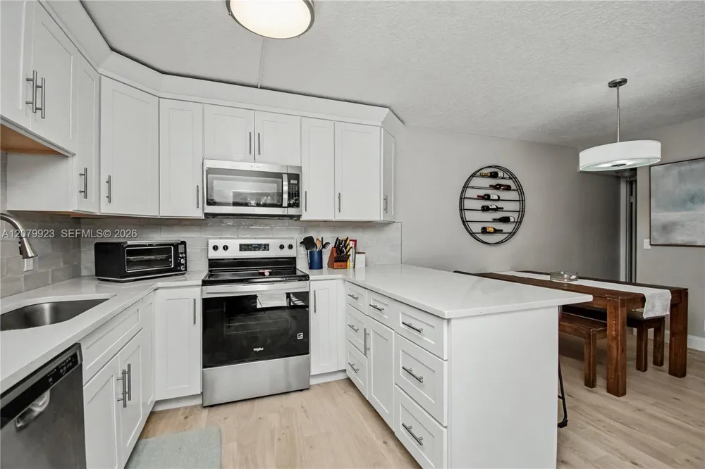 1830 San Juan Dr #23-B Delray Beach, FL 33445