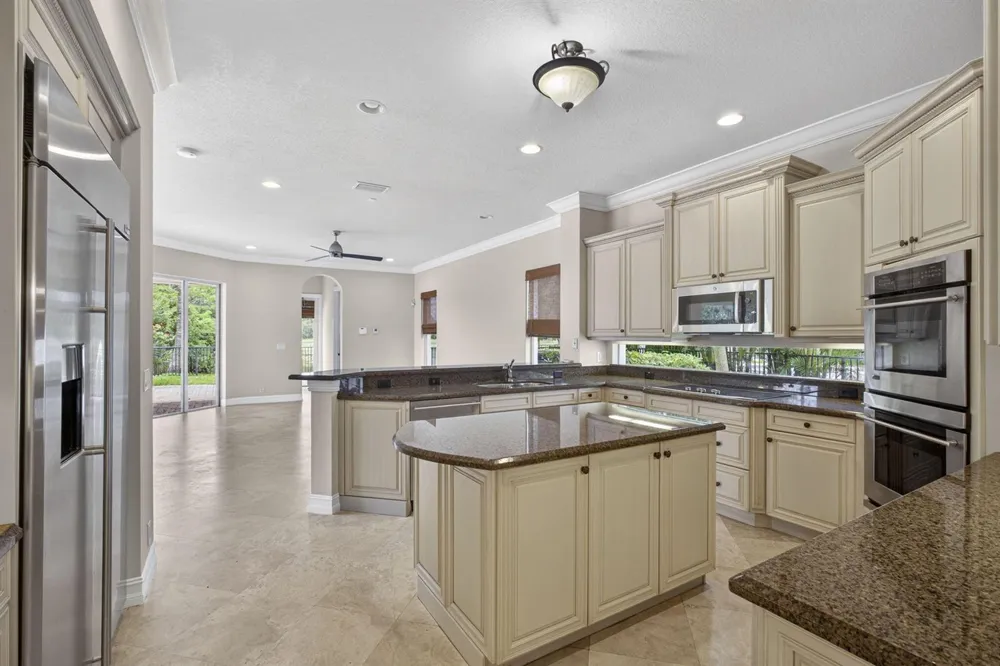 625 GLENFIELD WAY Royal Palm Beach, FL 33411