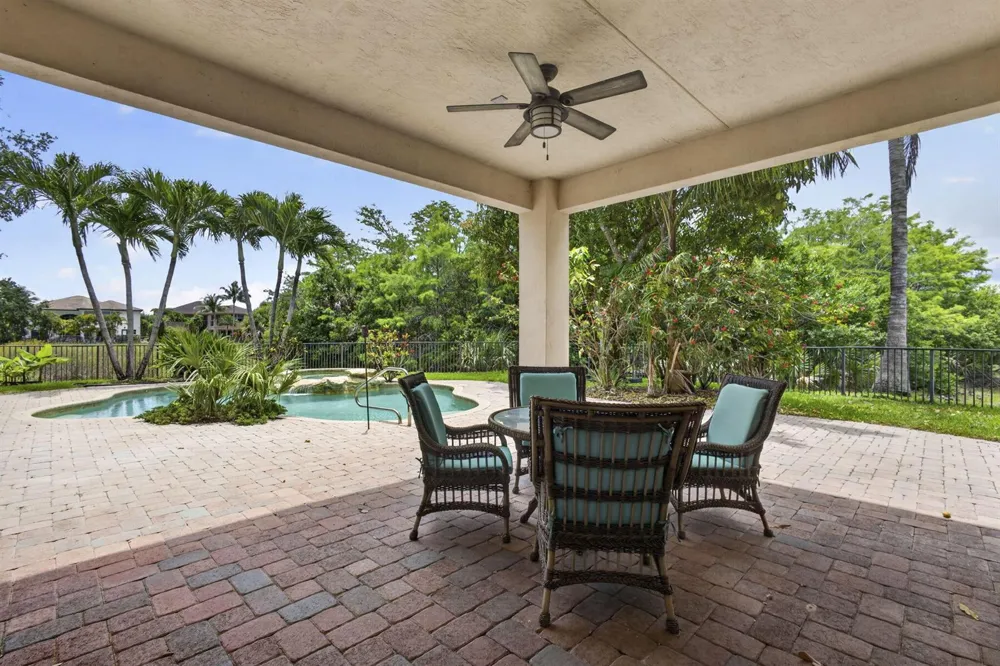 625 GLENFIELD WAY Royal Palm Beach, FL 33411