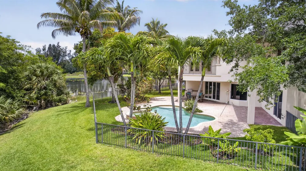 625 GLENFIELD WAY Royal Palm Beach, FL 33411