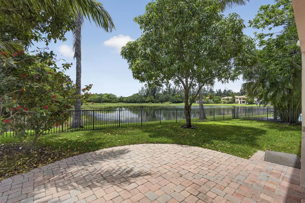 625 GLENFIELD WAY Royal Palm Beach, FL 33411