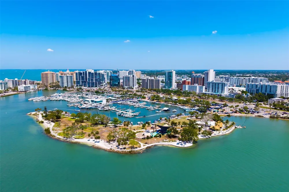 3169 ALTA VISTA STREET Sarasota, FL 34237