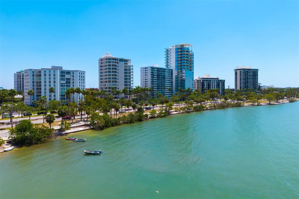 3169 ALTA VISTA STREET Sarasota, FL 34237