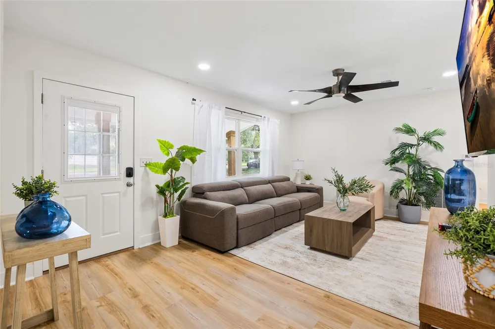 34807 EVERGREEN WAY Dade City, FL 33523