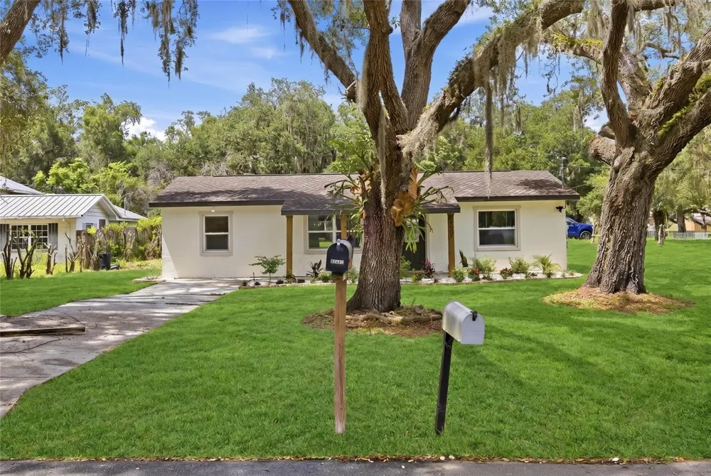 34807 EVERGREEN WAY Dade City, FL 33523