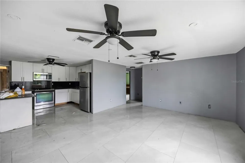 4275 SOUTHLAND AVENUE Port Charlotte, FL 33953