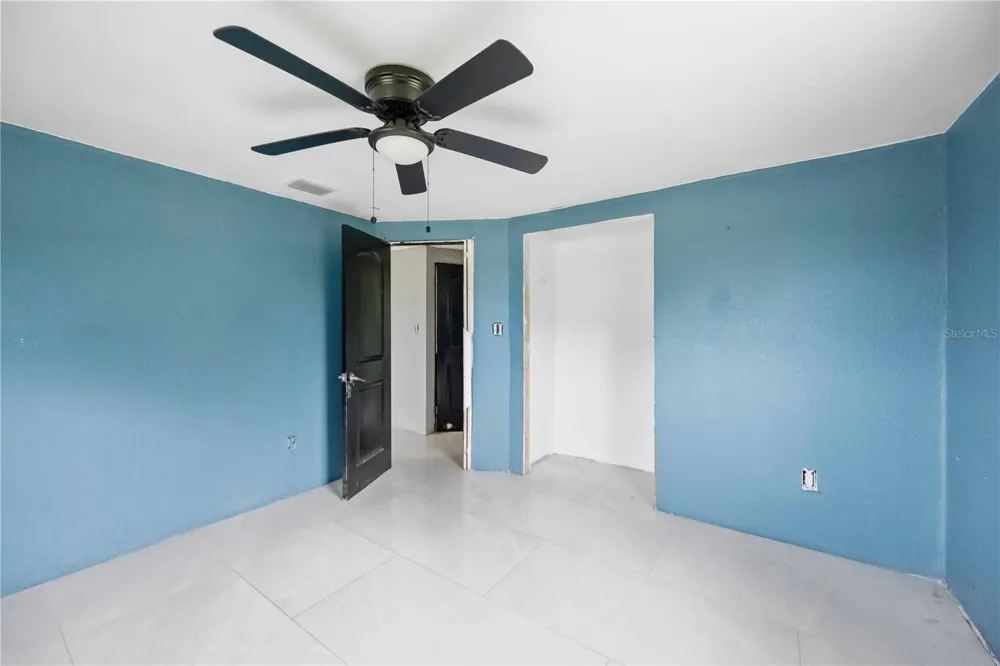 4275 SOUTHLAND AVENUE Port Charlotte, FL 33953