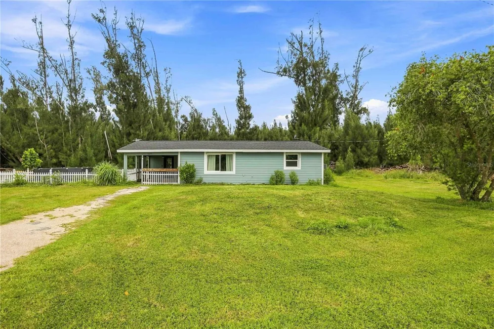 4275 SOUTHLAND AVENUE Port Charlotte, FL 33953
