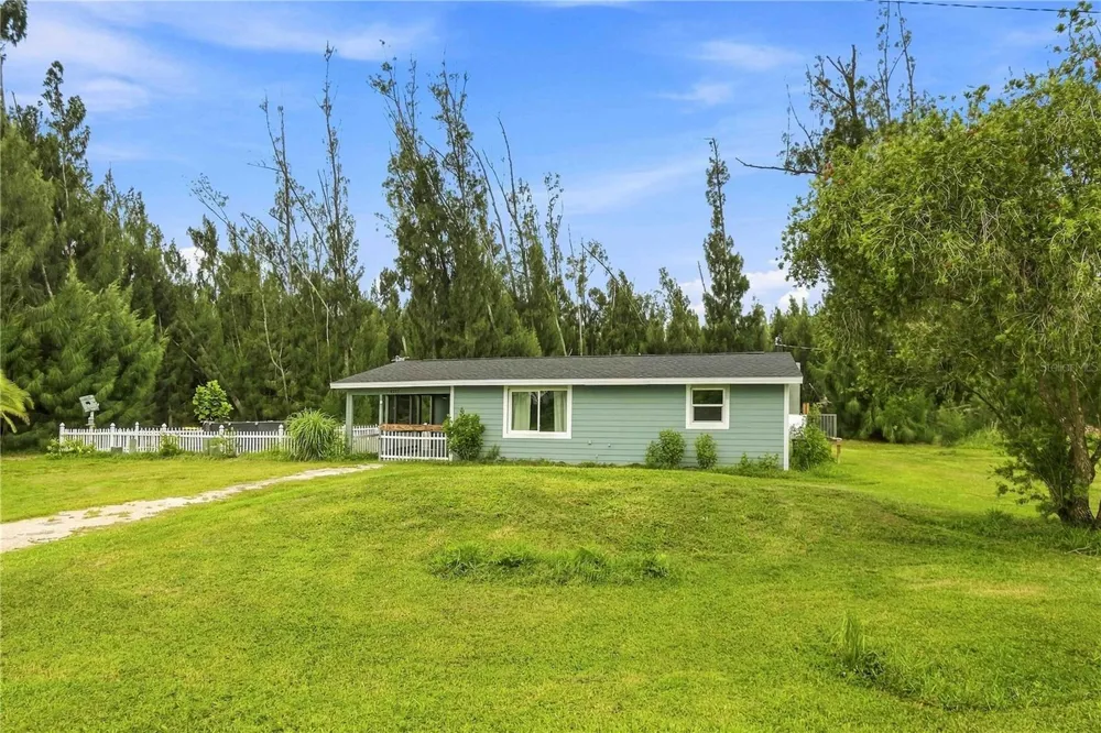4275 SOUTHLAND AVENUE Port Charlotte, FL 33953