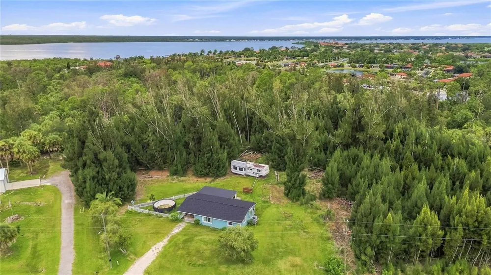 4275 SOUTHLAND AVENUE Port Charlotte, FL 33953