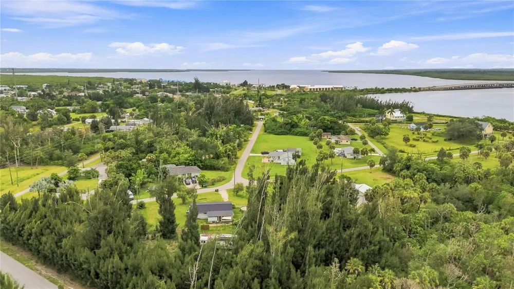4275 SOUTHLAND AVENUE Port Charlotte, FL 33953