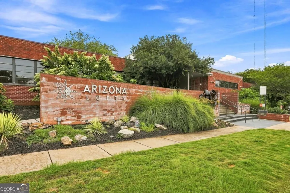 195 Arizona AVE NE Atlanta, GA 30307