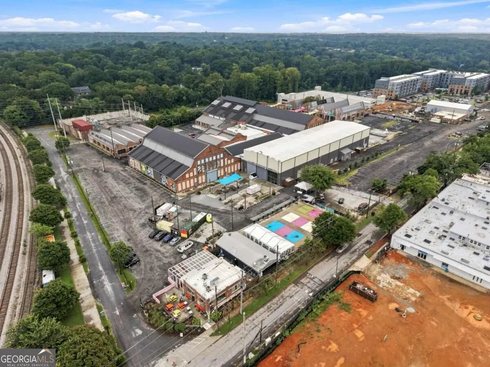 195 Arizona AVE NE Atlanta, GA 30307
