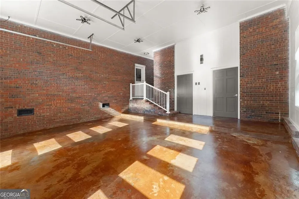 1492 Burns DR NE Gainesville, GA 30501
