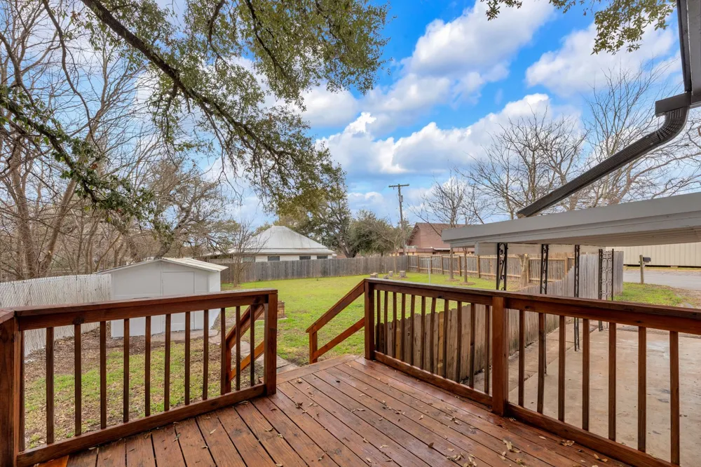 1709 Cecelia Street Taylor, TX 76574