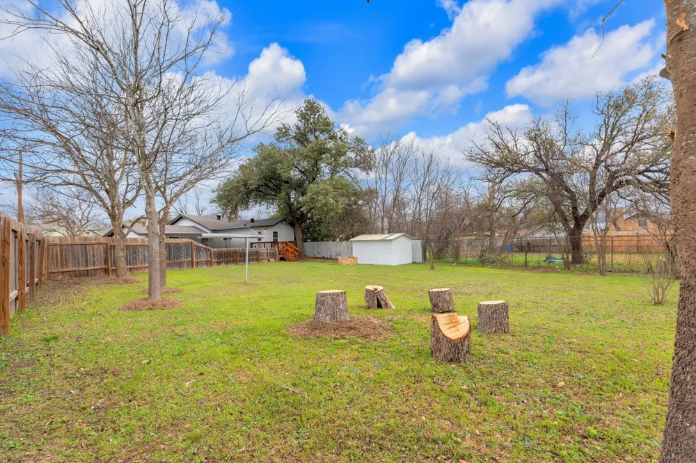 1709 Cecelia Street Taylor, TX 76574