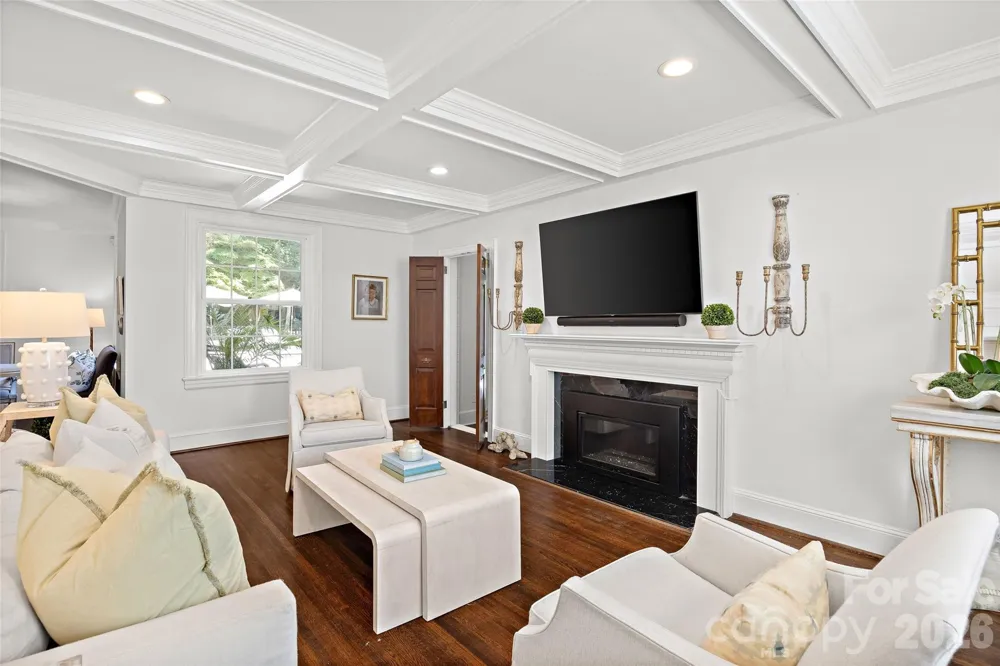 1838 S Wendover Road Charlotte, NC 28211