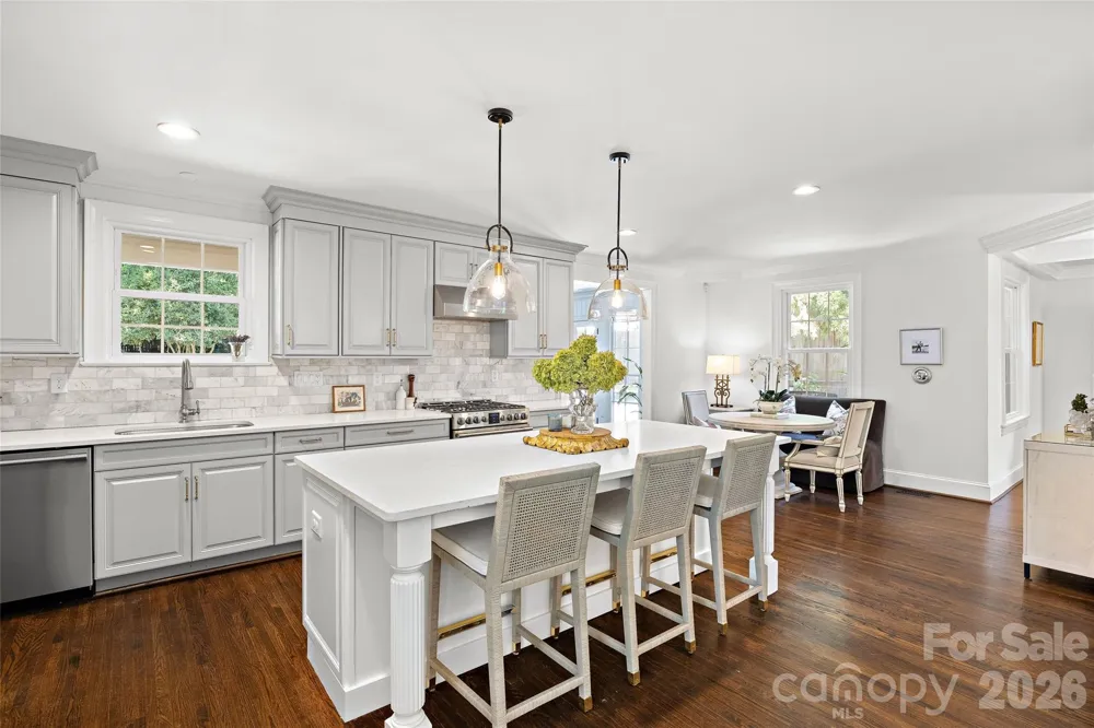 1838 S Wendover Road Charlotte, NC 28211