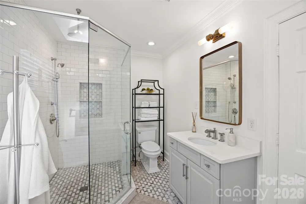 1838 S Wendover Road Charlotte, NC 28211