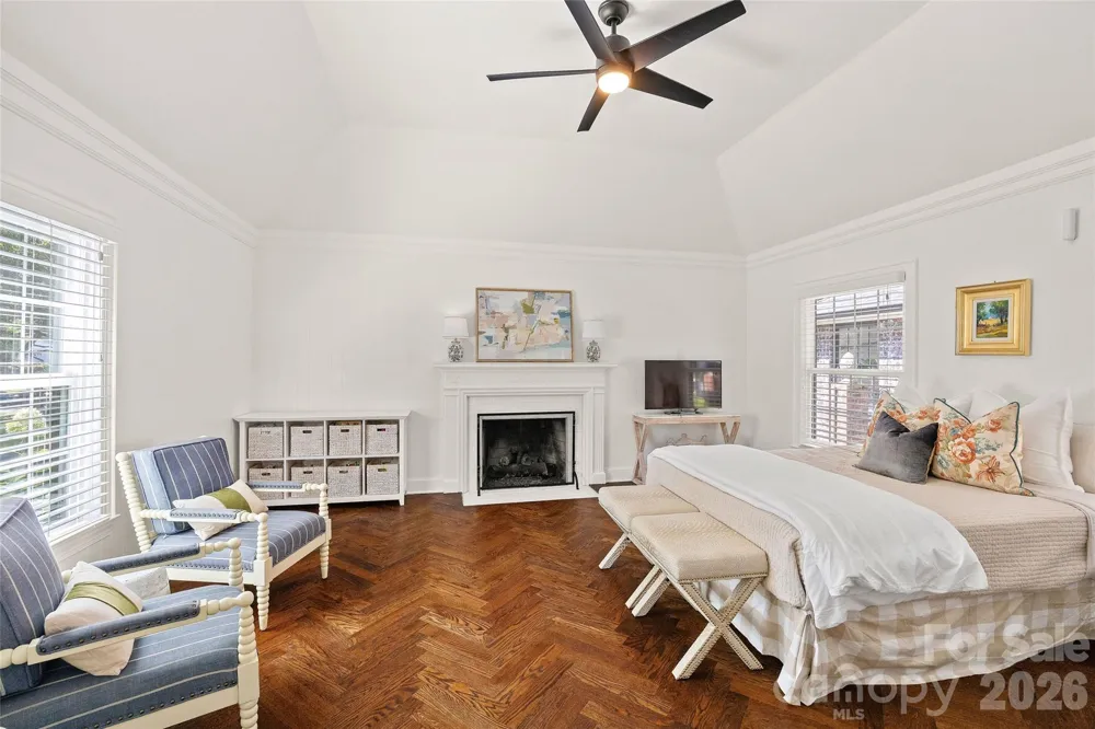1838 S Wendover Road Charlotte, NC 28211