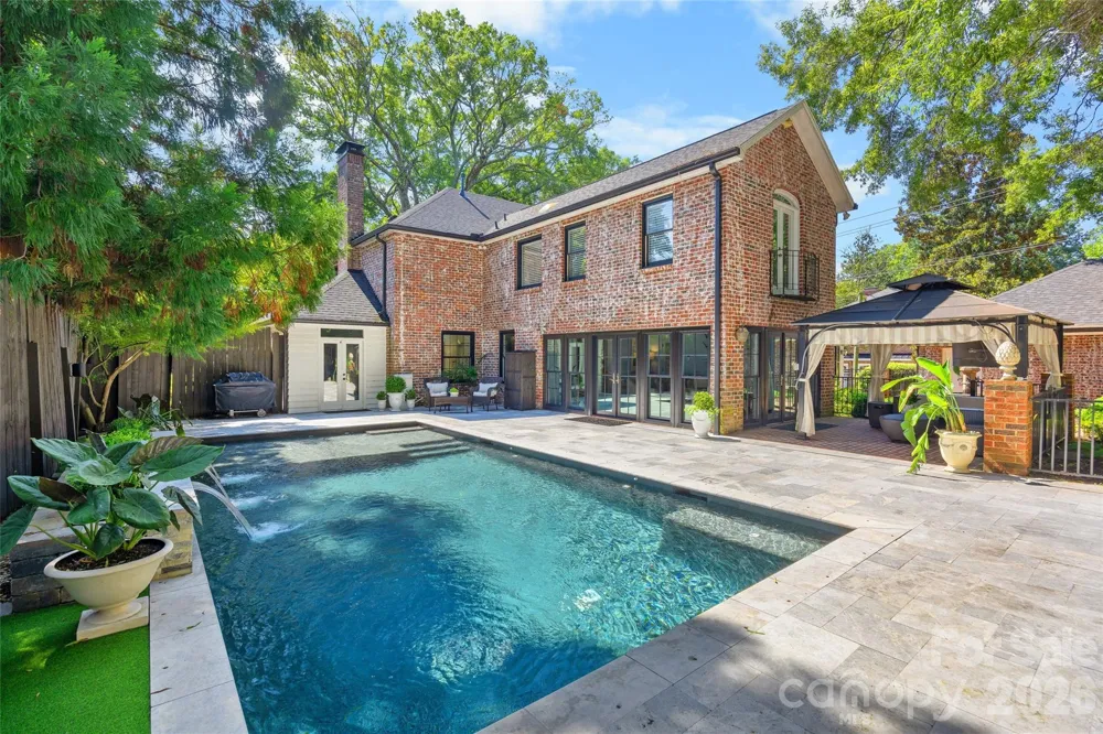 1838 S Wendover Road Charlotte, NC 28211