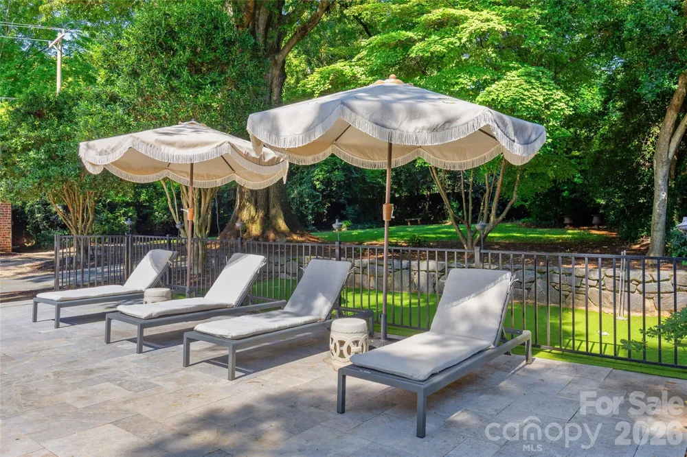 1838 S Wendover Road Charlotte, NC 28211