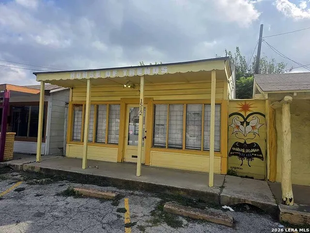 1500 FREDERICKSBURG RD San Antonio, TX 78201