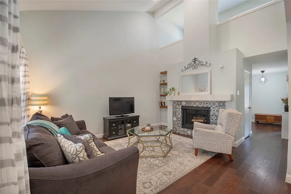 704 Creekwood Drive Lewisville, TX 75067