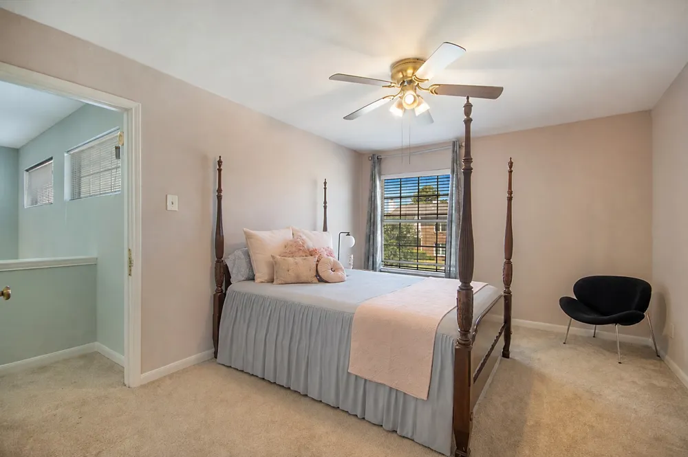 704 Creekwood Drive Lewisville, TX 75067